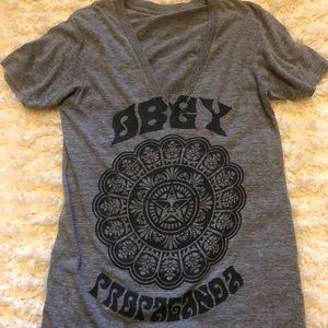 Obey tee